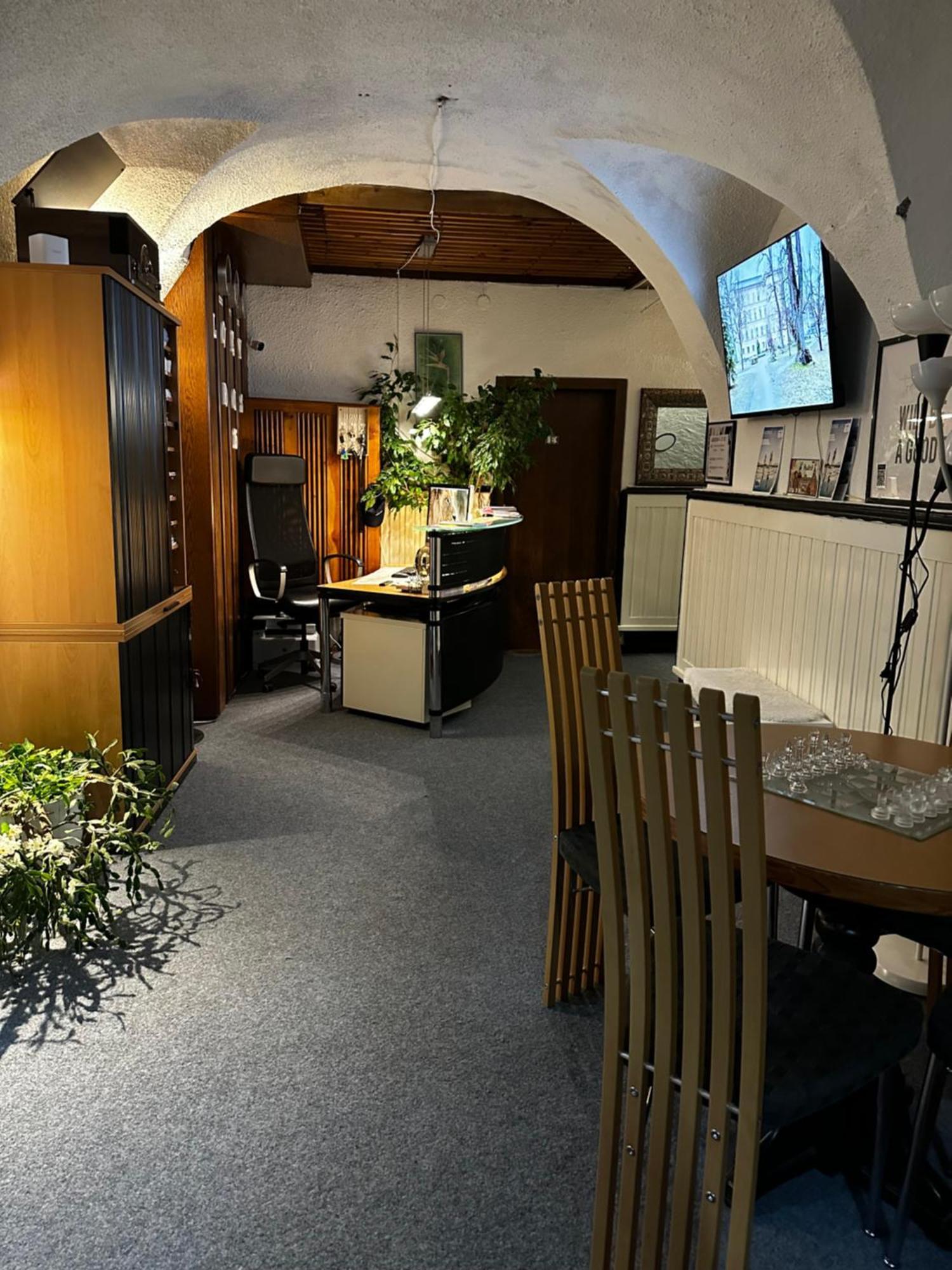 Hostel Lovely Rooms, City Center, Shared Bathroom, Windows To Corridor 菲拉赫 外观 照片